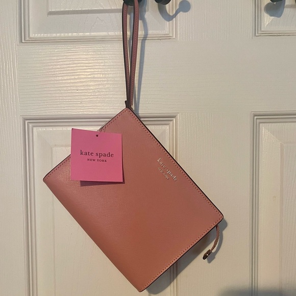 kate spade Handbags - Kate Spade New York Leather wristlet. Spencer Santino leather wristlet. NWT.